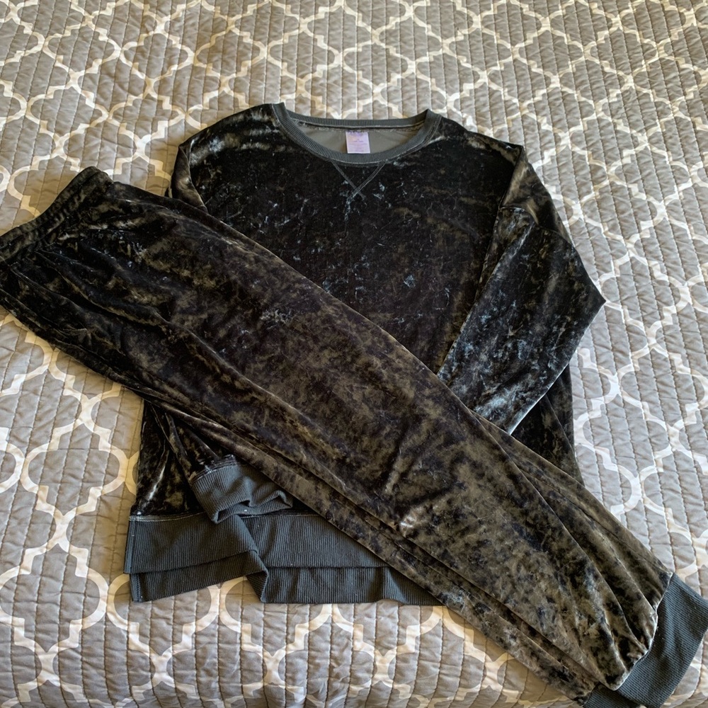 Sweat suit